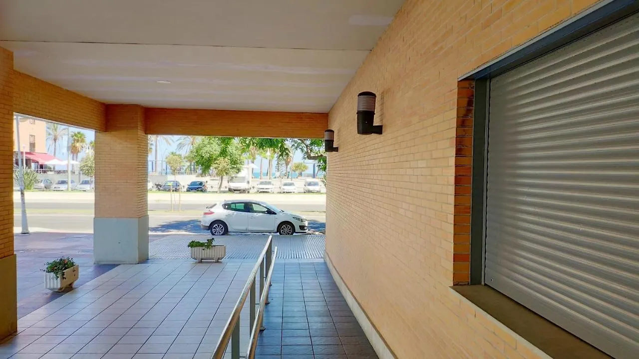 Apartment On The Beach! Frente Al Paseo Maritimo, Parking Y Piscina Malaga Spain